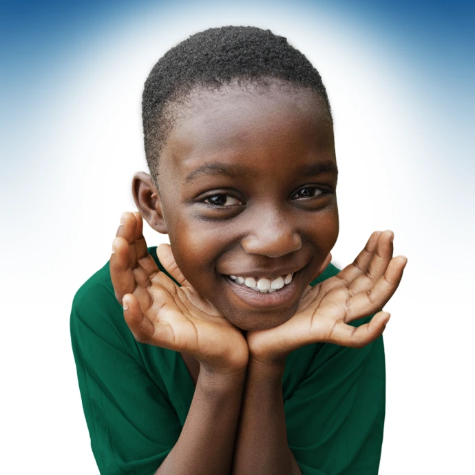 Visage d'un enfant souriant 4